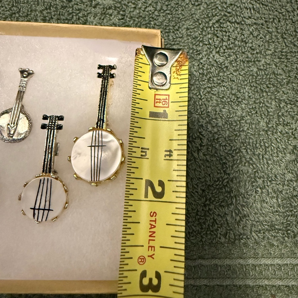 EUC Banjo Bundle of (4) Musical Brooches/Pins for Bluegrass Music Enthusiasts - Picture 3 of 5